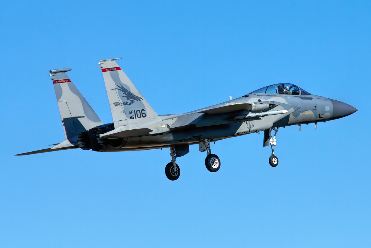 短信轰炸源码实名账号：流量卡的数字化转型和智能化升级相关技术介绍